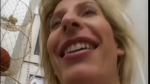 Blondie shows body and dildos herself