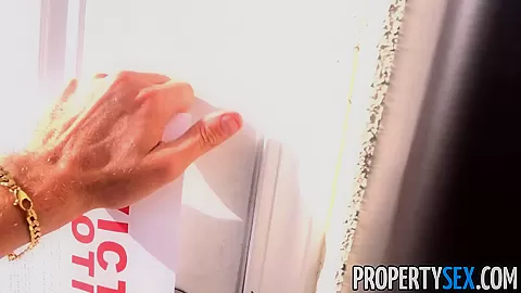 Sexy Stoney Lynn Convinces Landlord To Drop Eviction