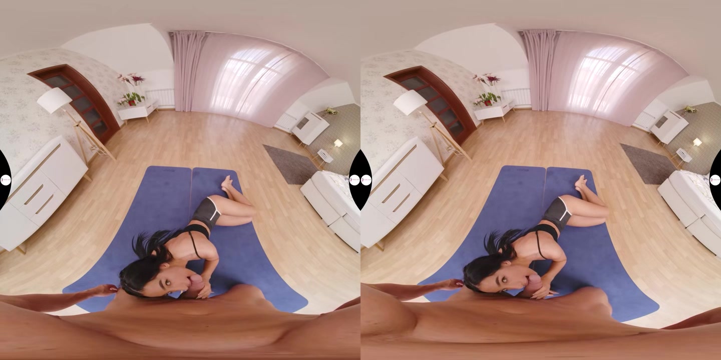 Super Hot Petite Teen Kama Oxi Gets Her Pussy Stretched