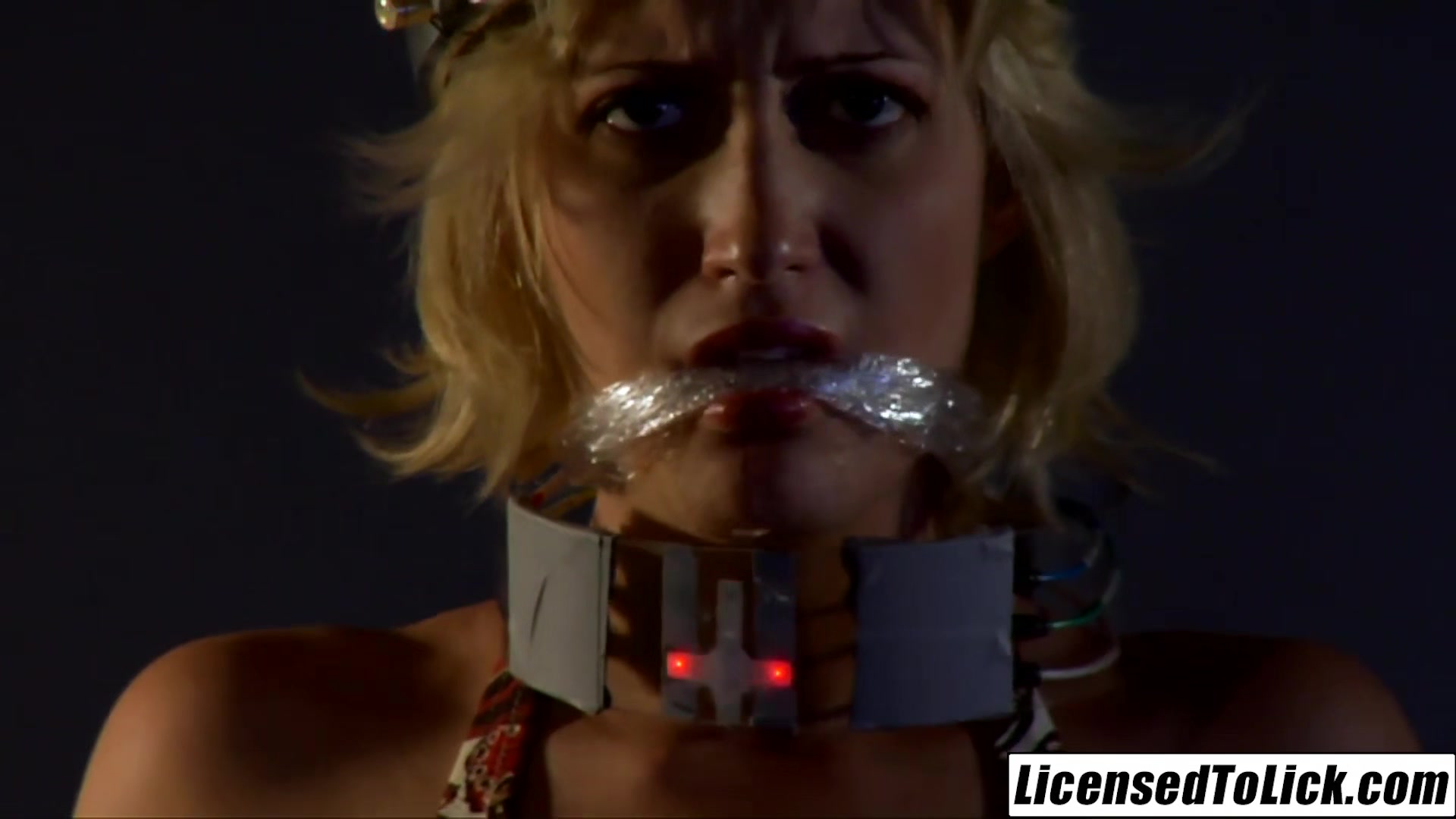 LICENSED TO LICK - Alexis Love Lesbian Does What She Is Told