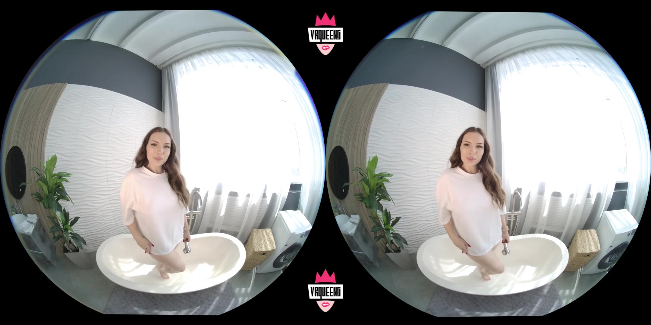 Watch her Bath