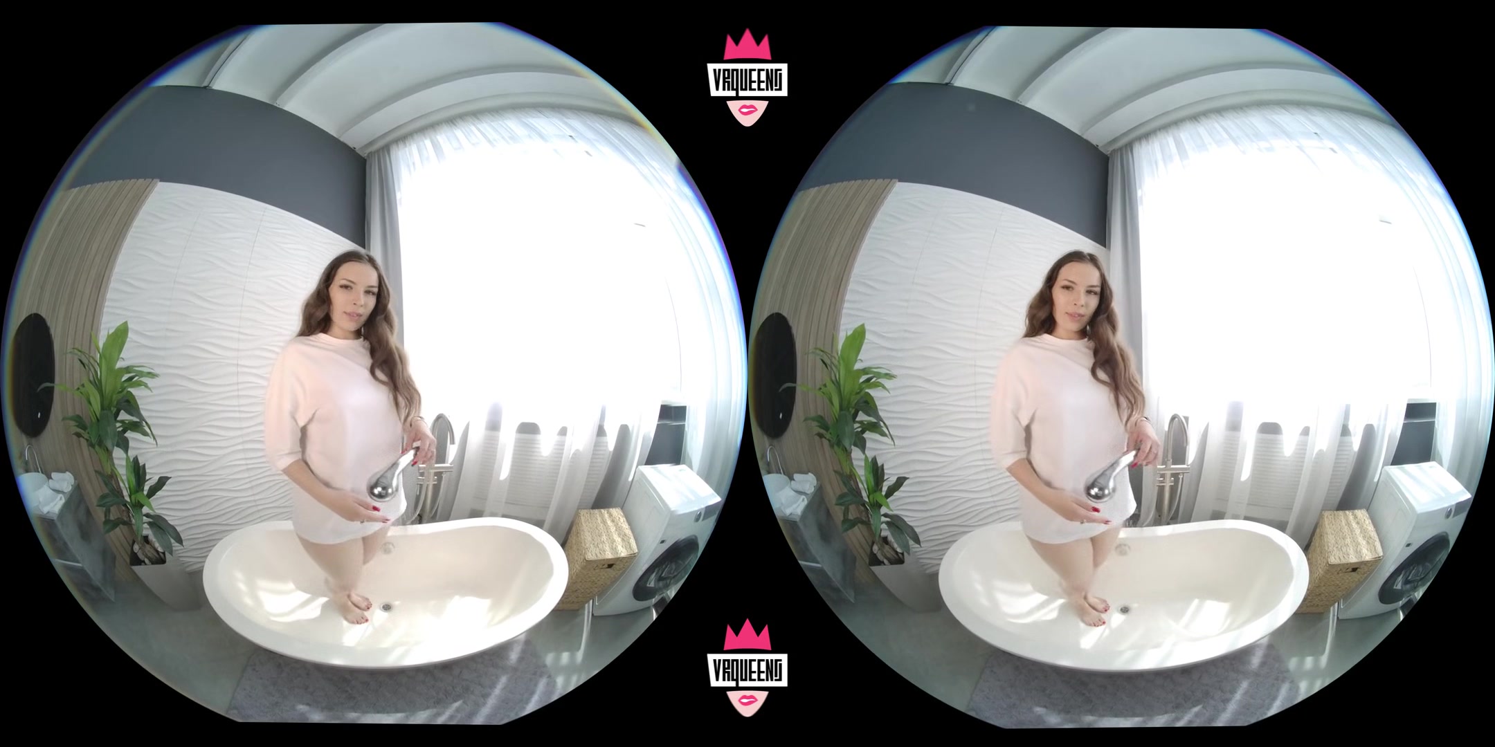 Watch her Bath