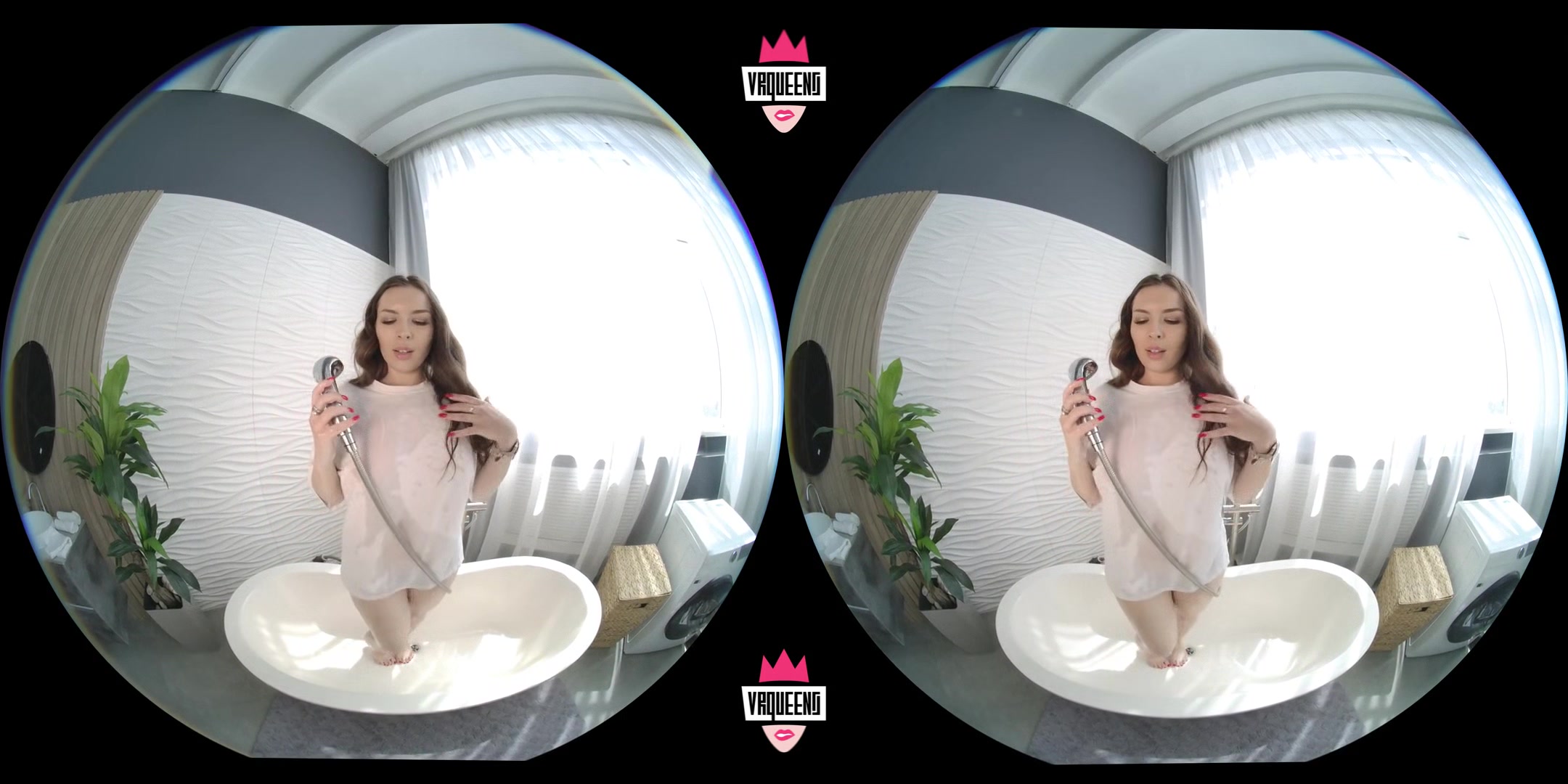 Watch her Bath