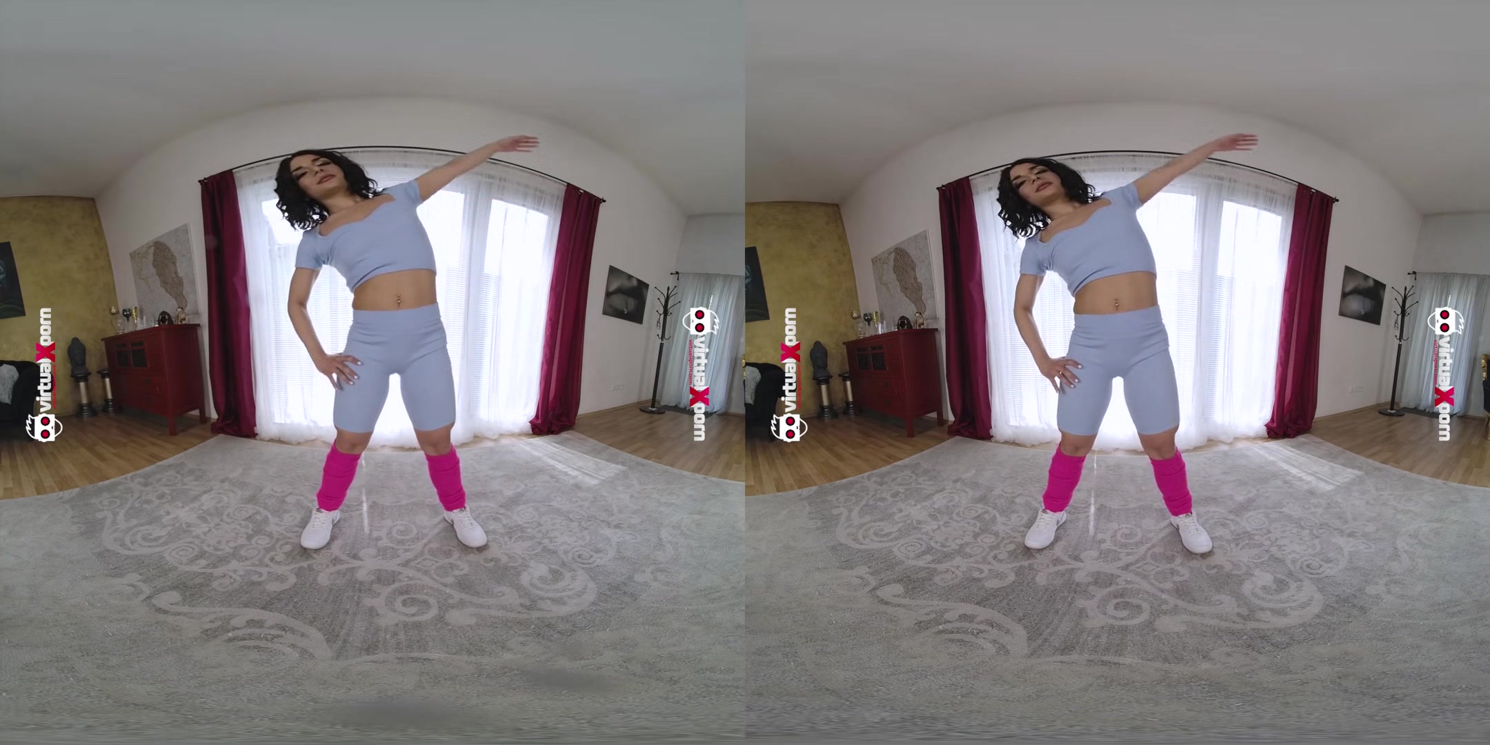 Milf Lola Danger stretching her flexi body