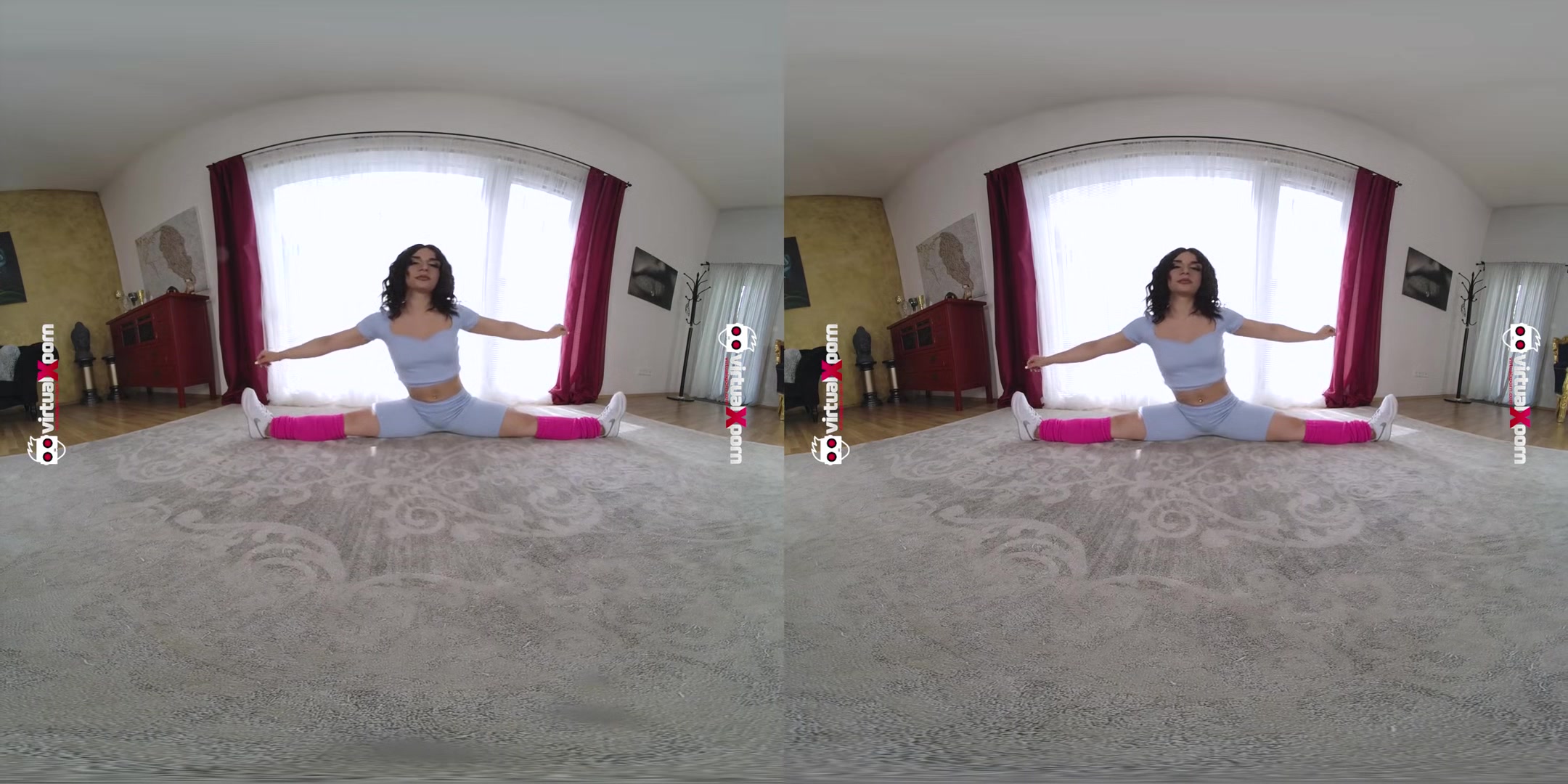 Milf Lola Danger stretching her flexi body