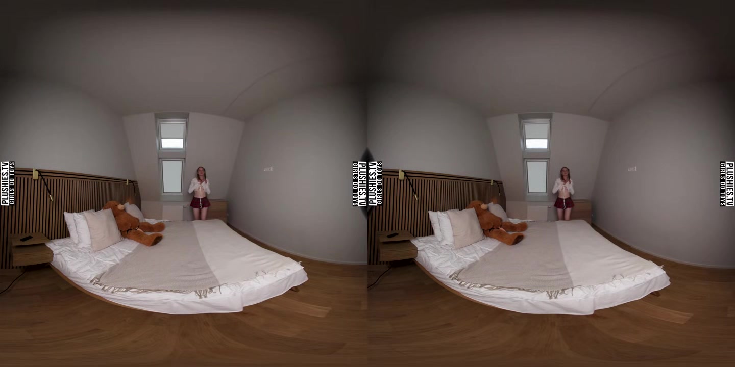 College Girl - Beautiful Blowjob - PlushiesVR