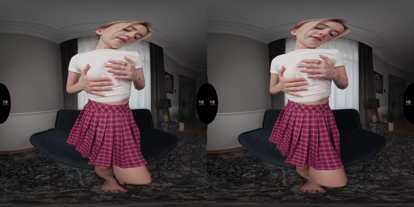 'Ann Joy' Her Intimate Masturbation - VRsolos