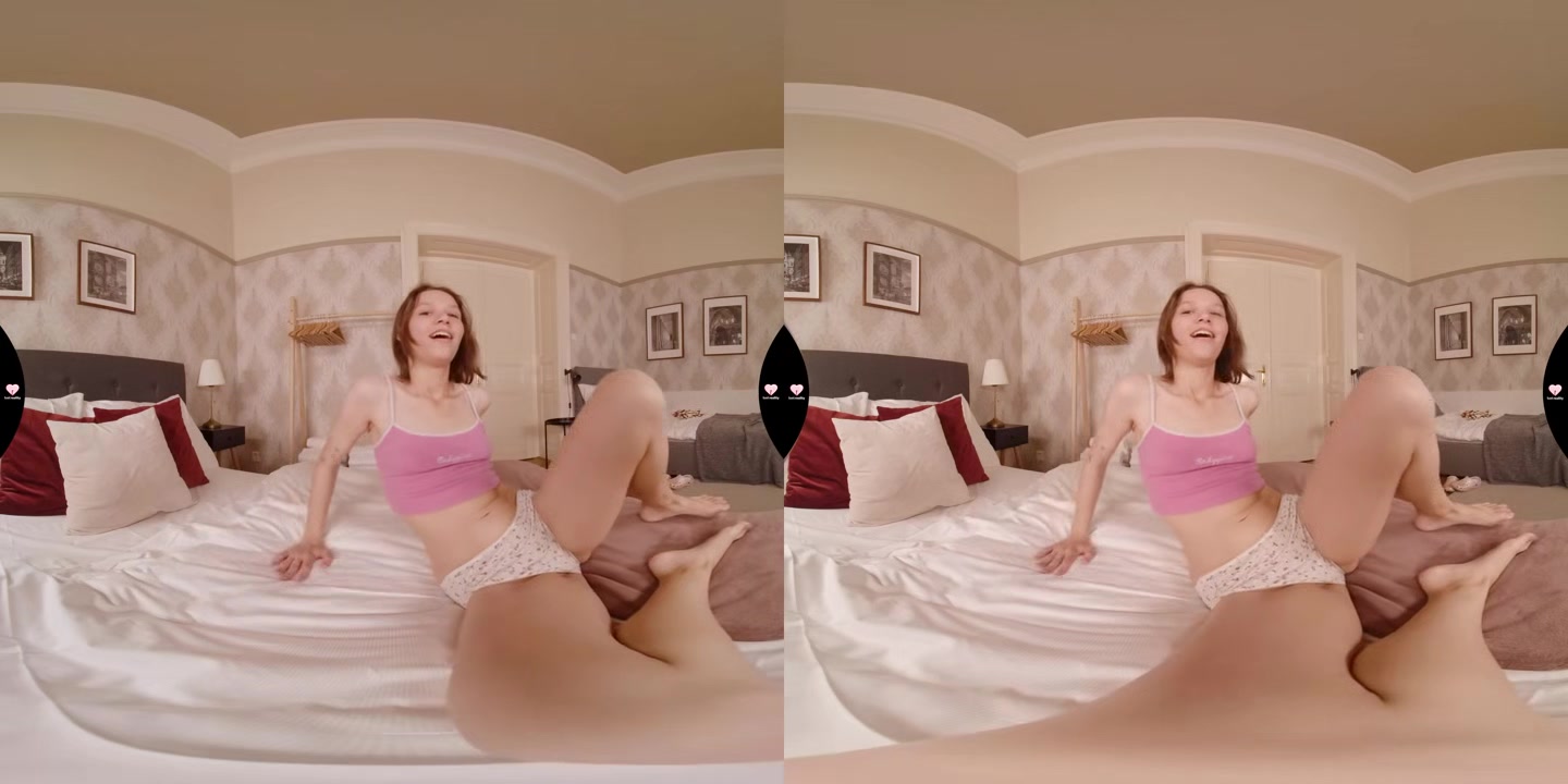 Amatur Girl Plays With Purple Toy - LustReality