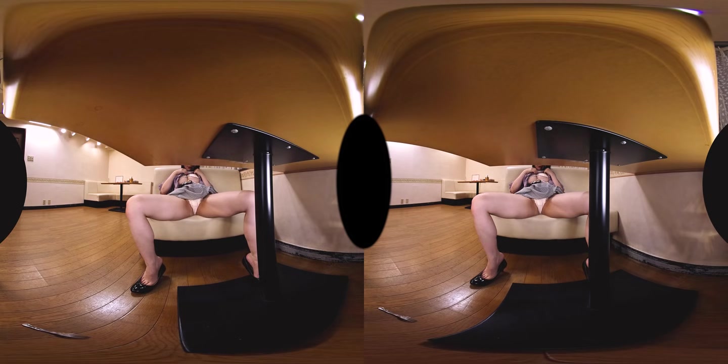 Akane Sagara in Virtual Dive: A Temptation Sweeter than Dessert - FANTASTICA