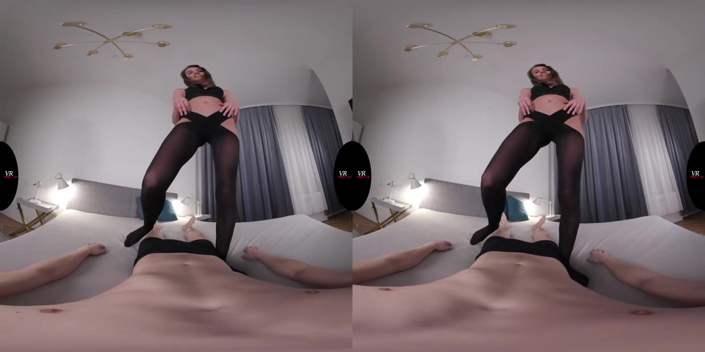 Lili Really Enjoys Your Hard Cock - VRedging