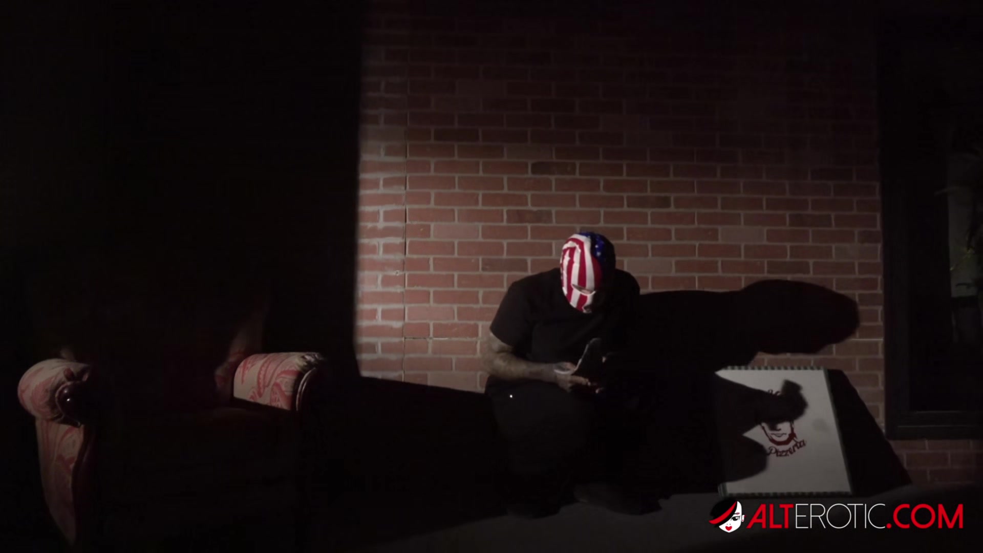 Spider Sluts Super Heroes Fuck the Truth and Money Out of the Burglar! - AltErotic