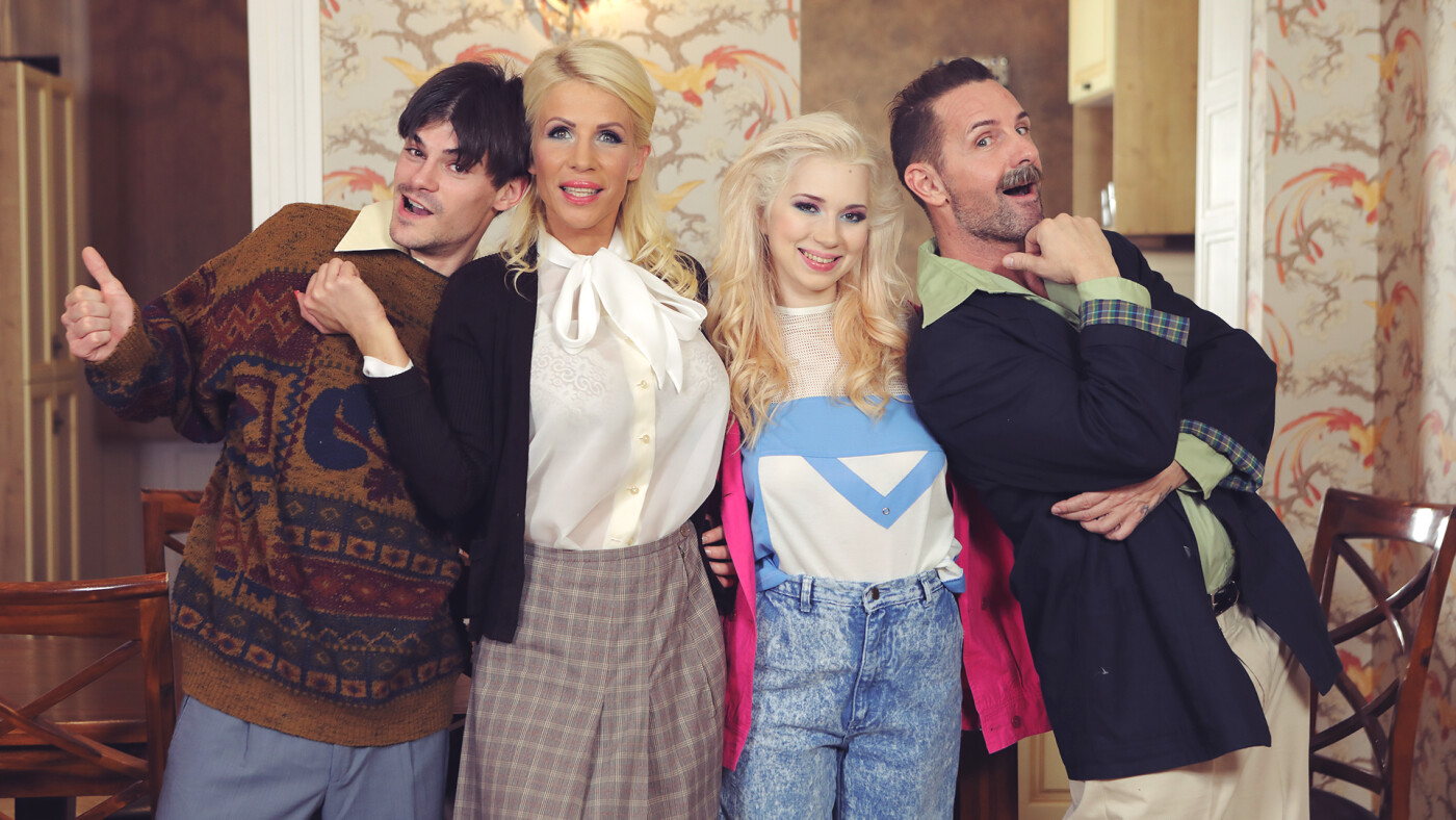 Roxy Risingstar, Tiffany Rousso VR Porn: 80's Flashback Generation X Tries Family Sex - VirtualTaboo