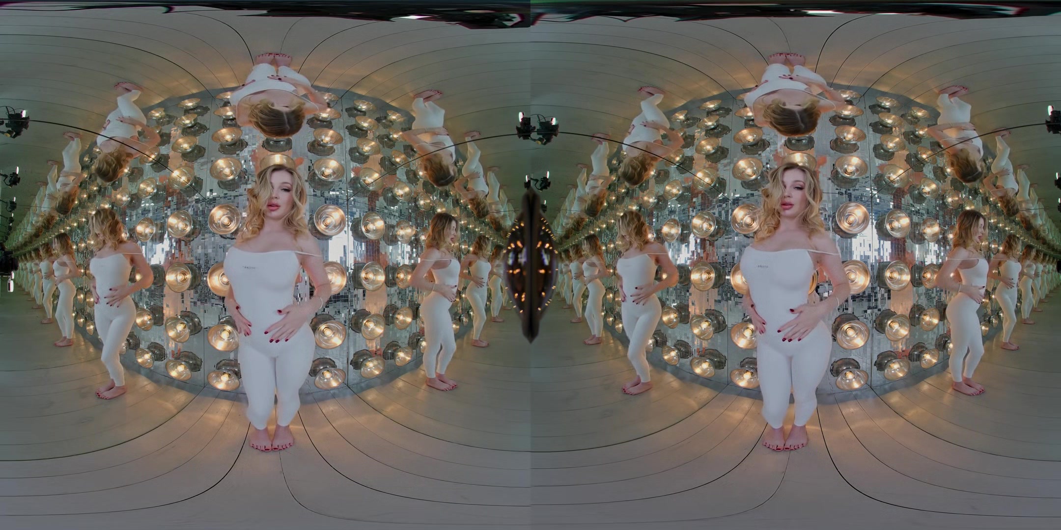 Vitruvian Girl In The Mirror Cube