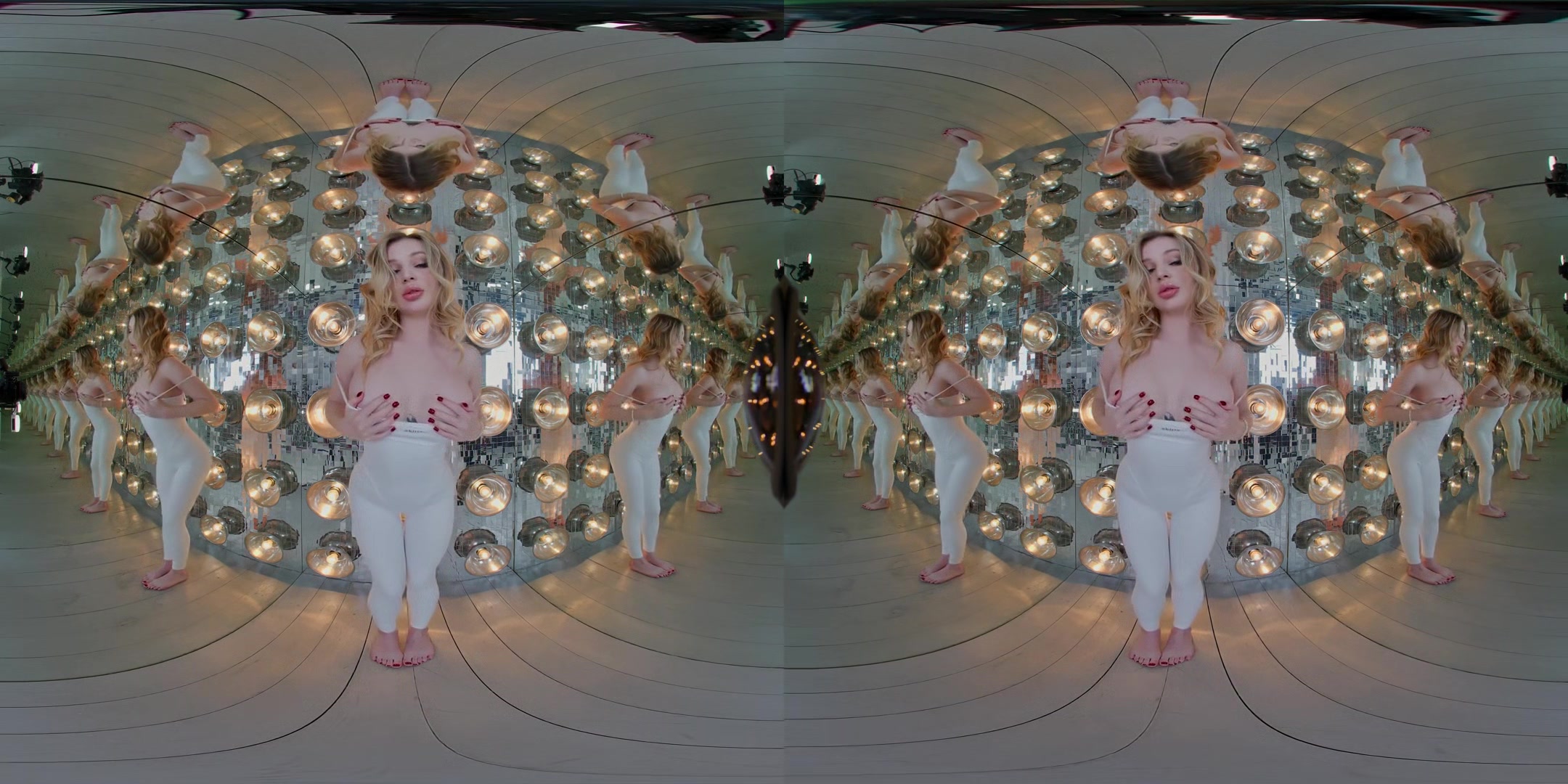 Vitruvian Girl In The Mirror Cube