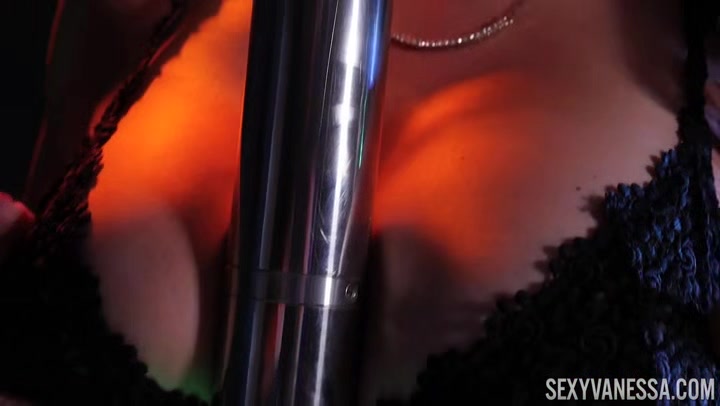 Sexy Vanessa in Sex Stripper Mindi Mink Clip#1