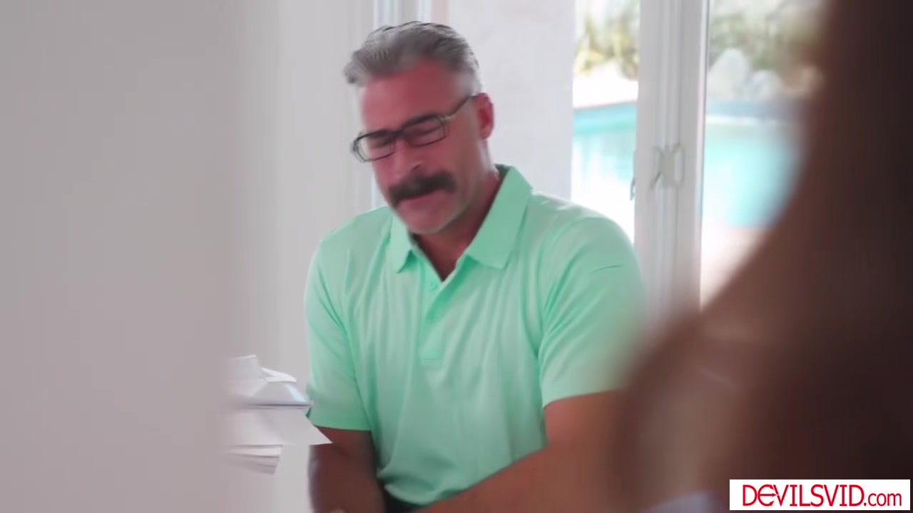 Teen stepdaughter showing her stepdad she can squirt too
