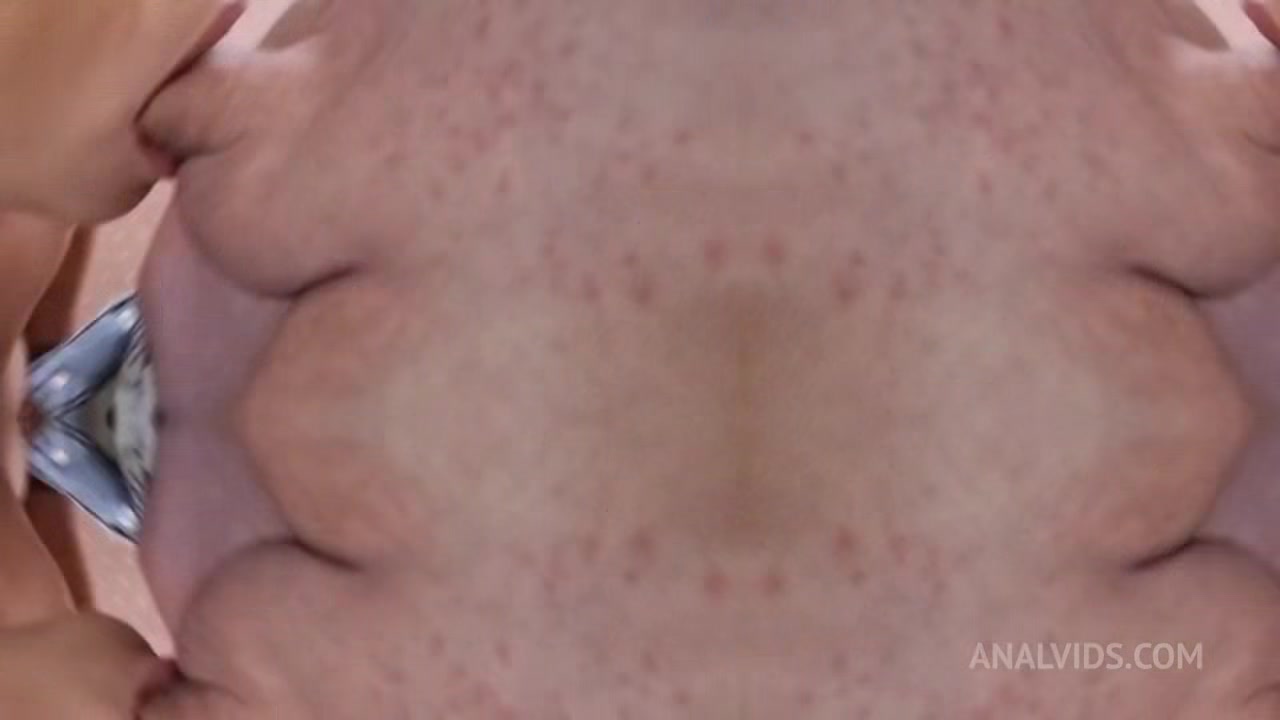 Lost Tourist Valeria Fuentes Uses Her Ass, Squirts And Rimming