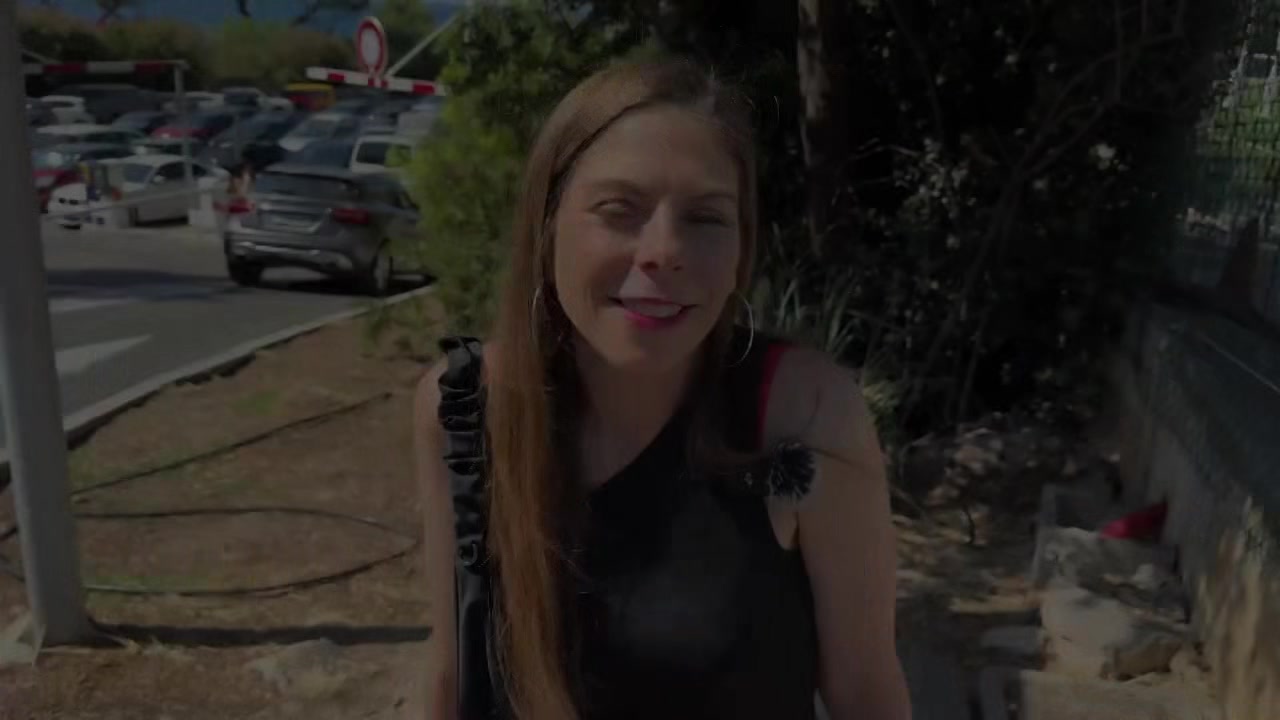 A well-deserved reward for Valentina - Jacquie et Michel TV