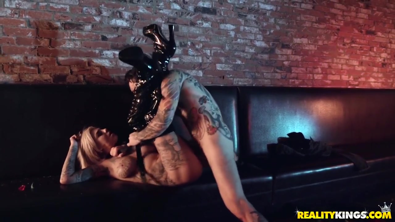 Bonnie Rotten And Naughty Bonnie - A Naughty Slut Stripper Fucked