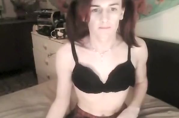 Huge Tranny Webcam Self Suck