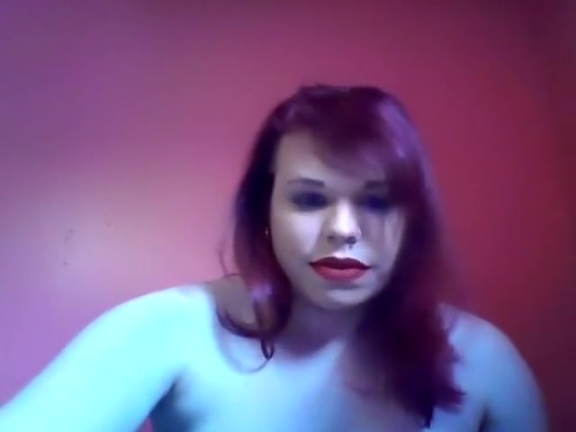 Ginger Tranny Rubs Her Small Cock