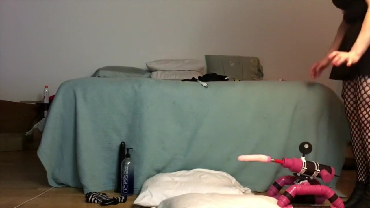 Laurem Hipsum Vs Fuckbot 3000