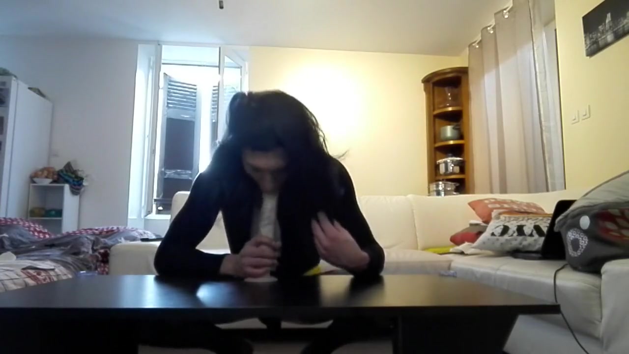Elena trav debutante francaise