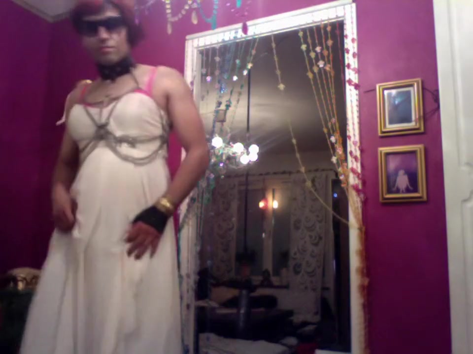 Moniq, cute crossdresser have fun