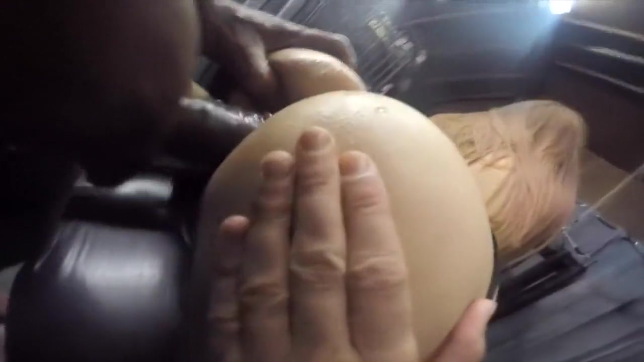 Anal Destruction - Layla in a dungeon