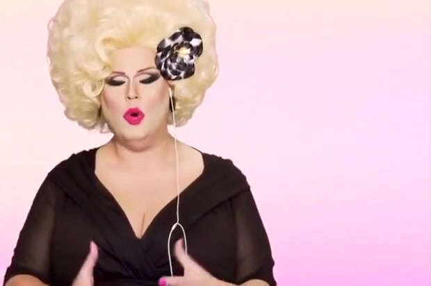 Drag Queens React to Straight Porn