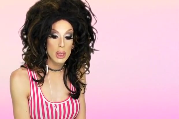 Drag Queens React to Straight Porn