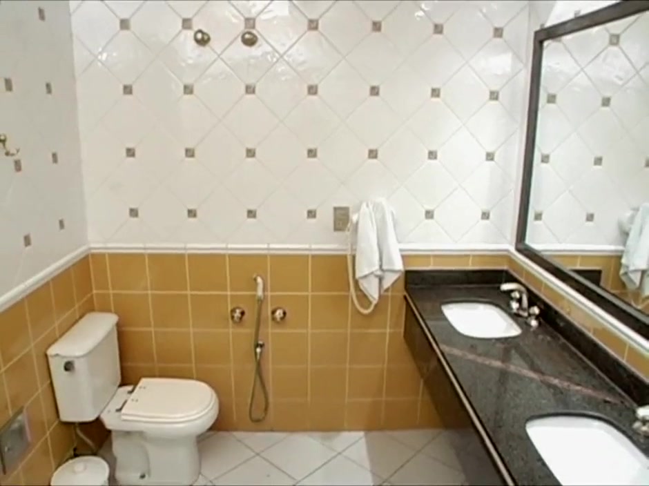 Milena fucks in the bathroom