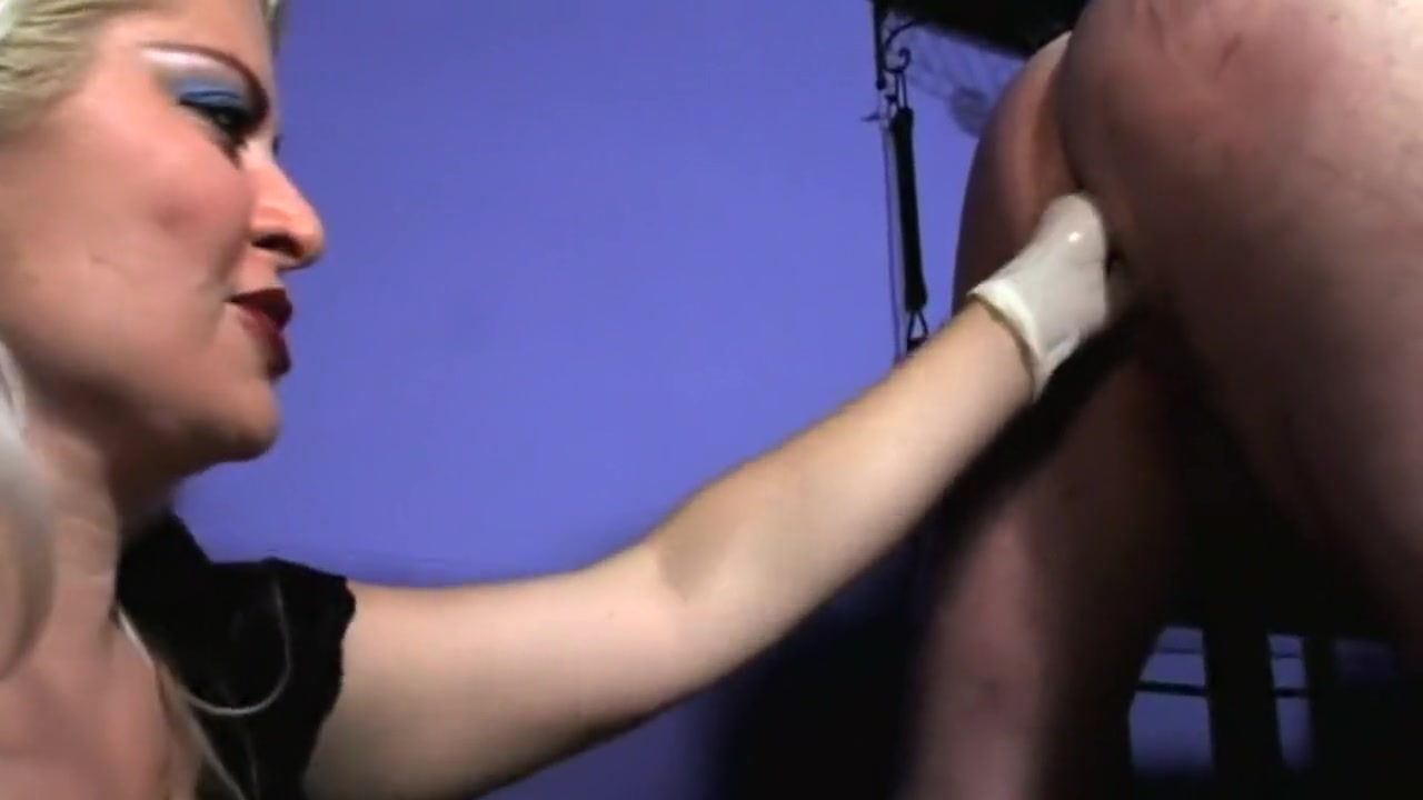 Fetish Extreme Act With a Wild Tranny Bitch