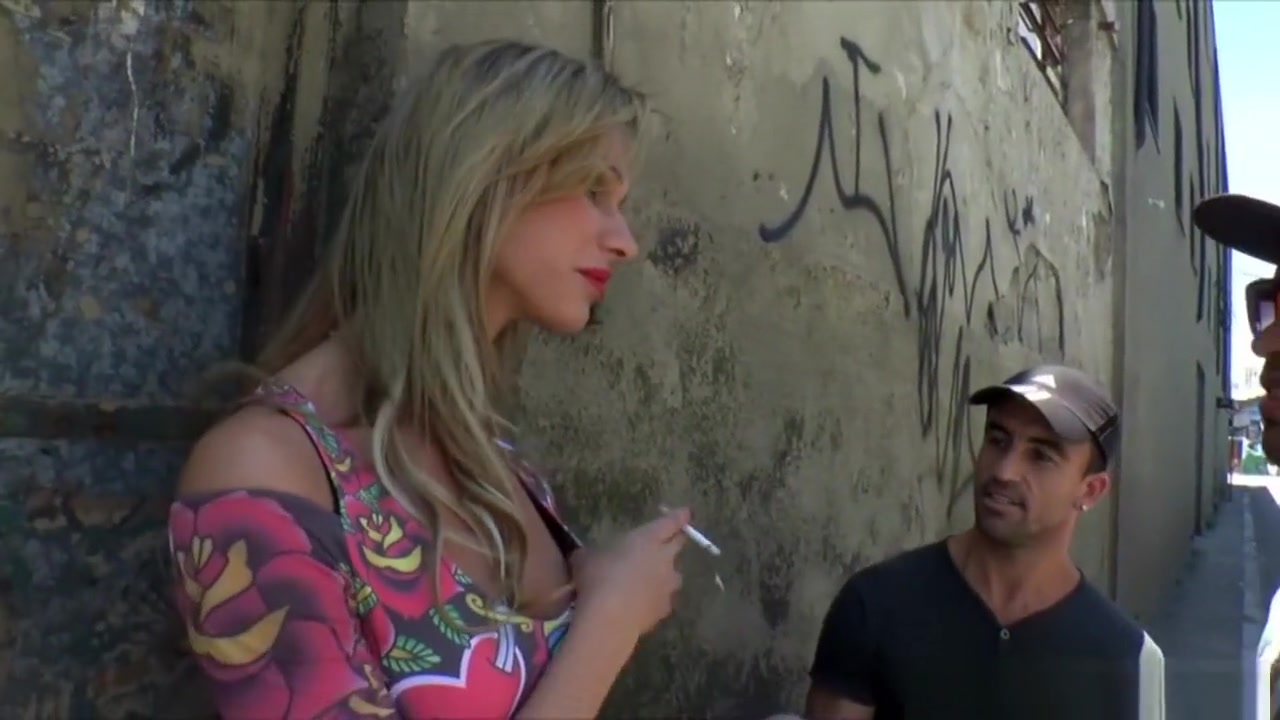 Blonde Shemale Biance Sereias incredible threesome
