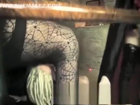 Freakshow non-professional German Basement fuckfest