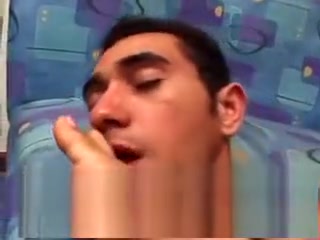 lady-twink master Gives Footjob