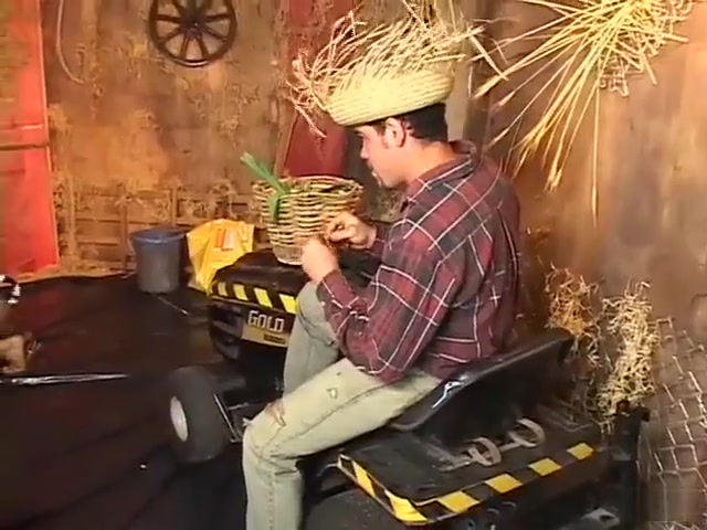 ladyman FOOD plow - Scene 1