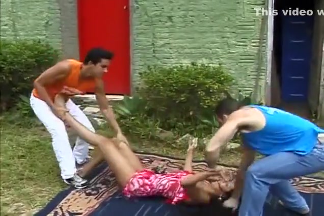dilettante Sex video With A shemale babe And she slamed Hard By Two ramrods