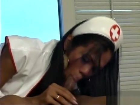 shemale Nurse In action