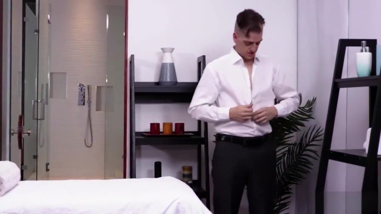 Ts Natassia Dreams Enjoys Sucking Chad Diamond Cock