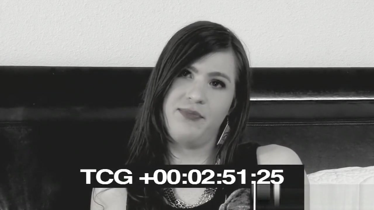 Tranny hottie rides cock