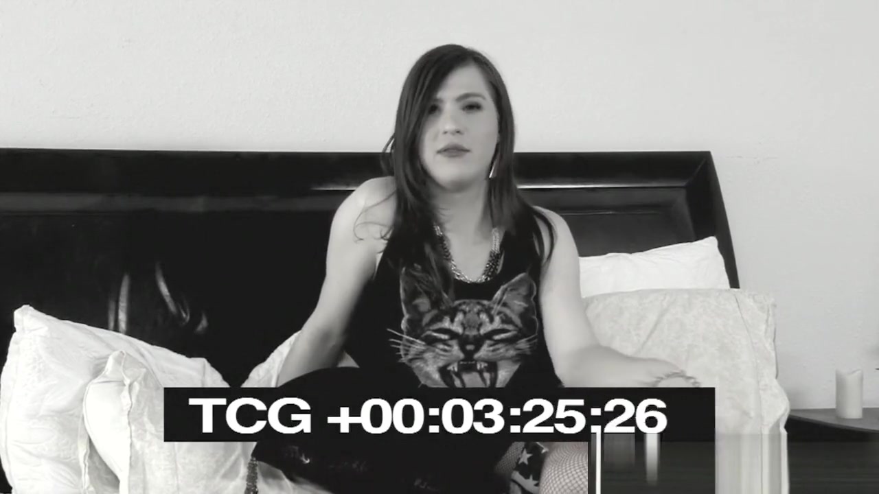 Tranny hottie rides cock