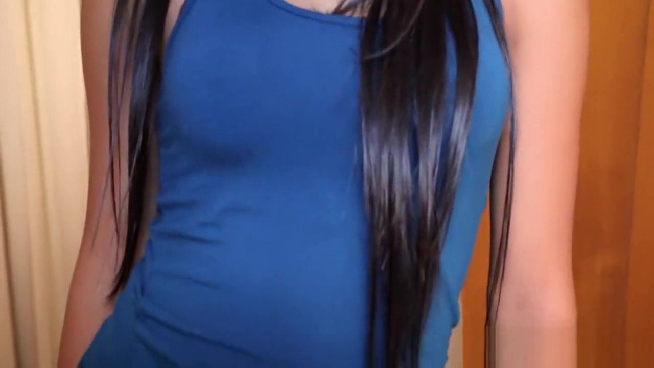 Petite ladyboy cockriding after giving head