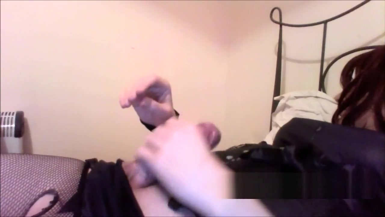 Horny Crossdresser Makes Slow Sensual Jerking
