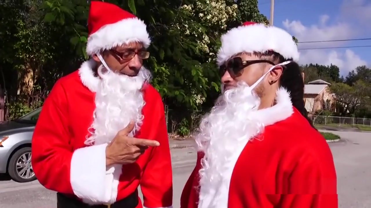 Costumed tranny group fucked for christmas