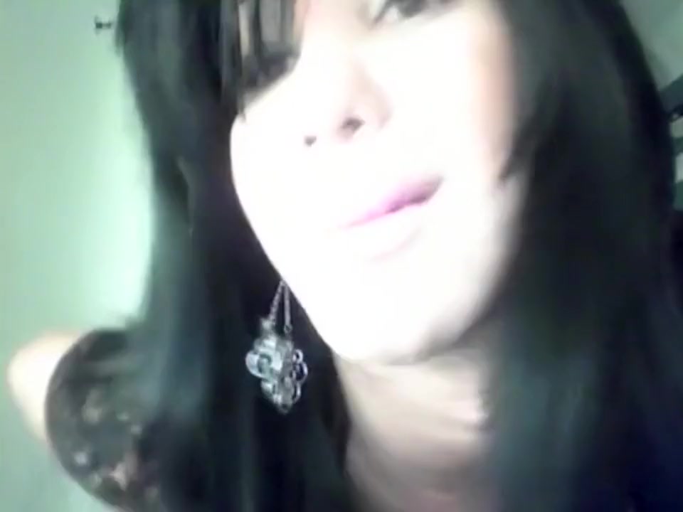 Irresistable trannies strip for you