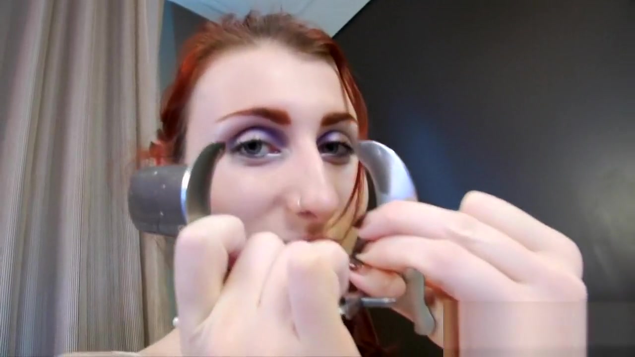 Luscious Tranny Fucks Ass With Big Dildo
