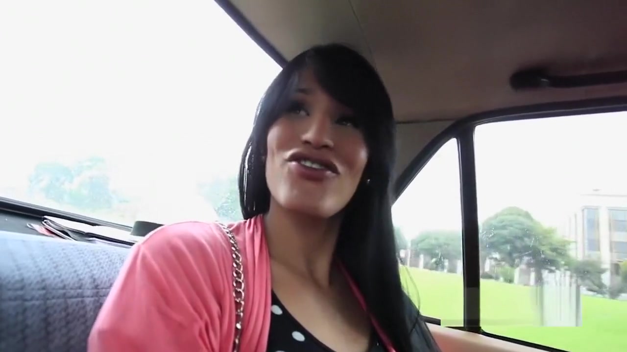 Fishnets Tranny Masturbates Solo