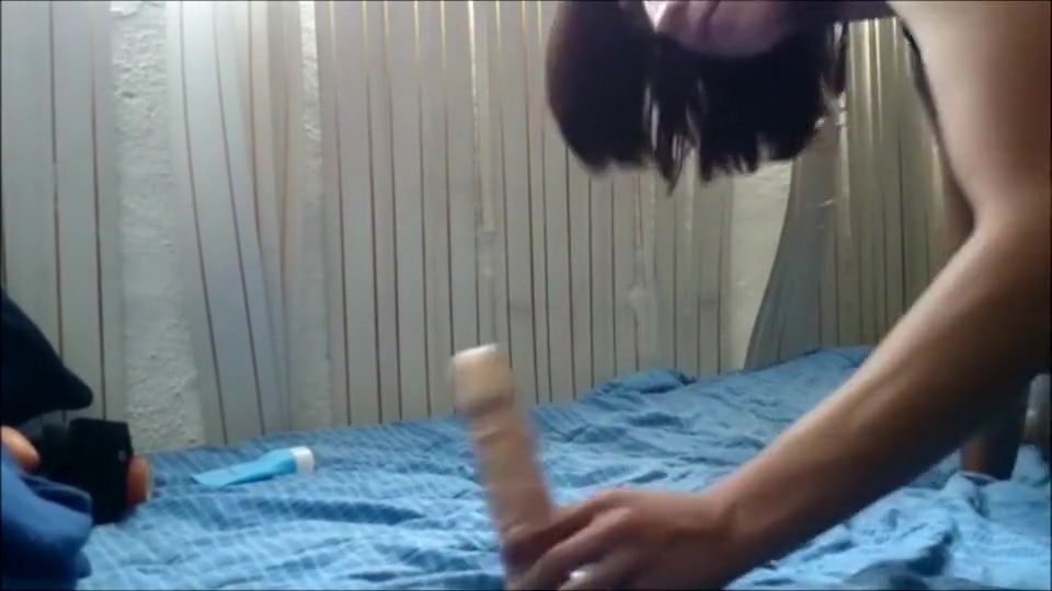 Crossdresser Jacking Off