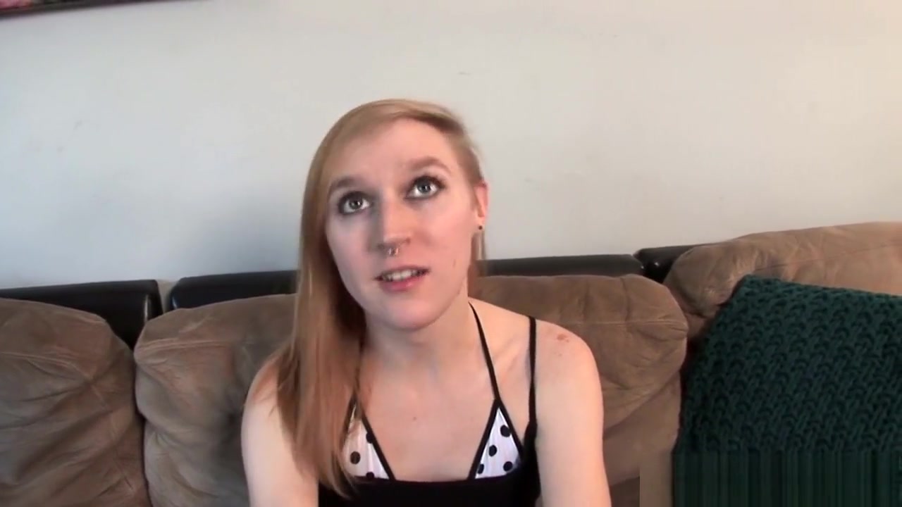 Gaping trans babe wanking at fake casting